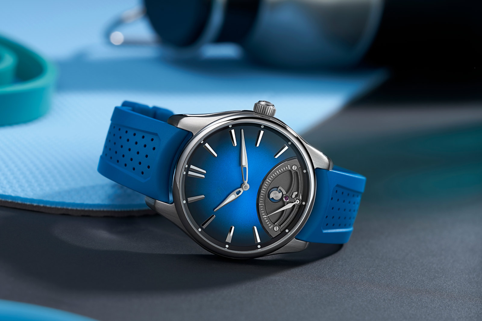 H. Moser & Cie. Release Frenetic Pioneer Retrograde Seconds