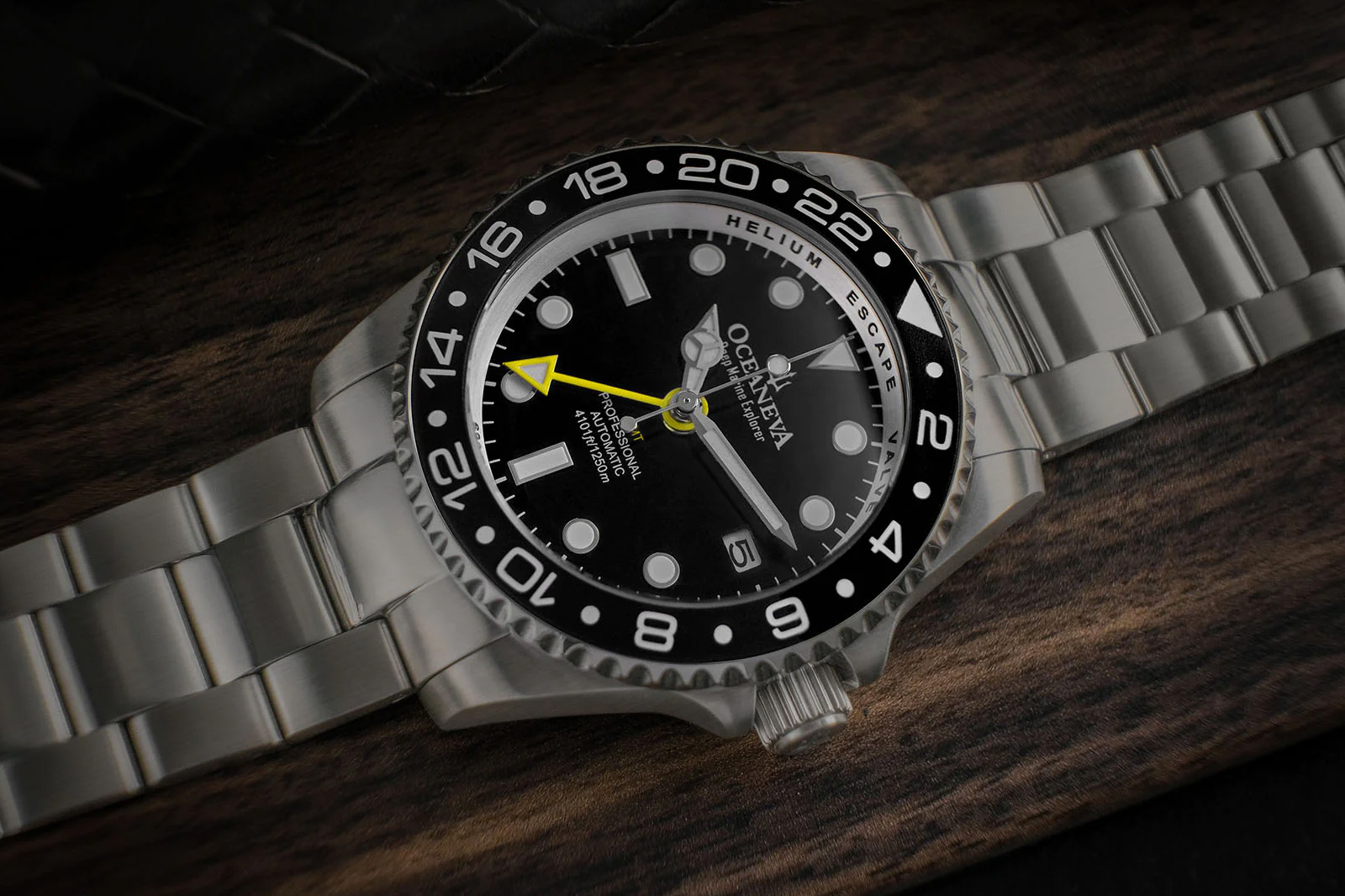 Oceaneva GMT Titanium Automatic 1250m